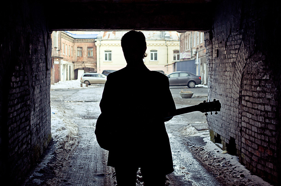 Этот парень с гитарой