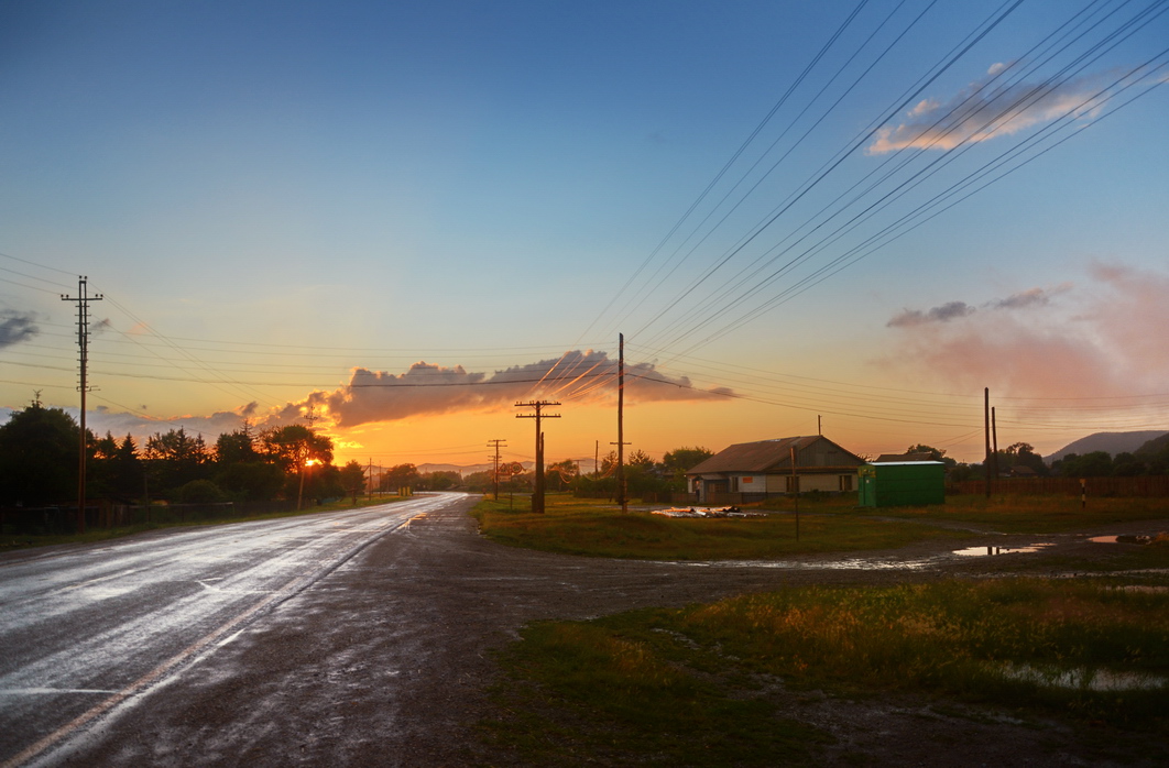 пейзажик... закатик... зеленая будка!