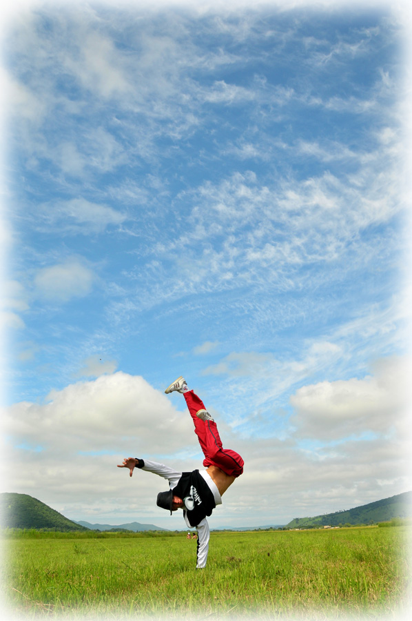 *** C ног на голову***