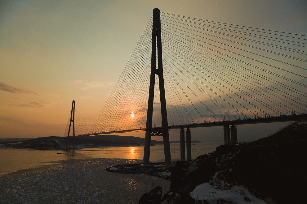 про мост и закат