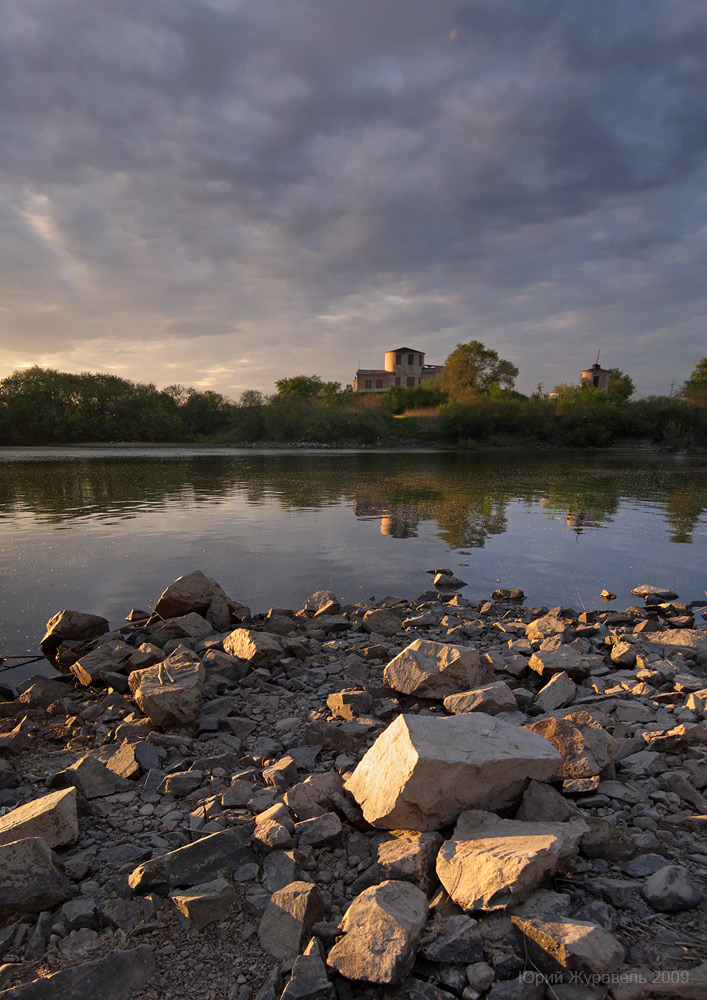 Старая водокачка на реке Суйфун (Раздольная)