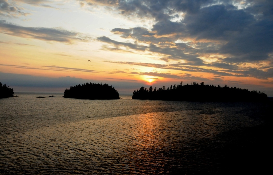 закат над Ладогой...