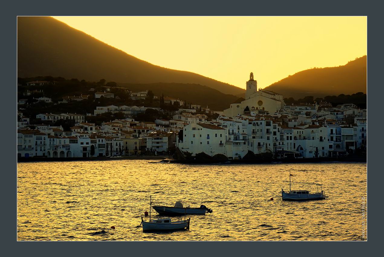 город. лодки. закат. Кадакес 2018