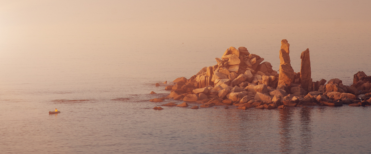 Тёплый утренний свет.