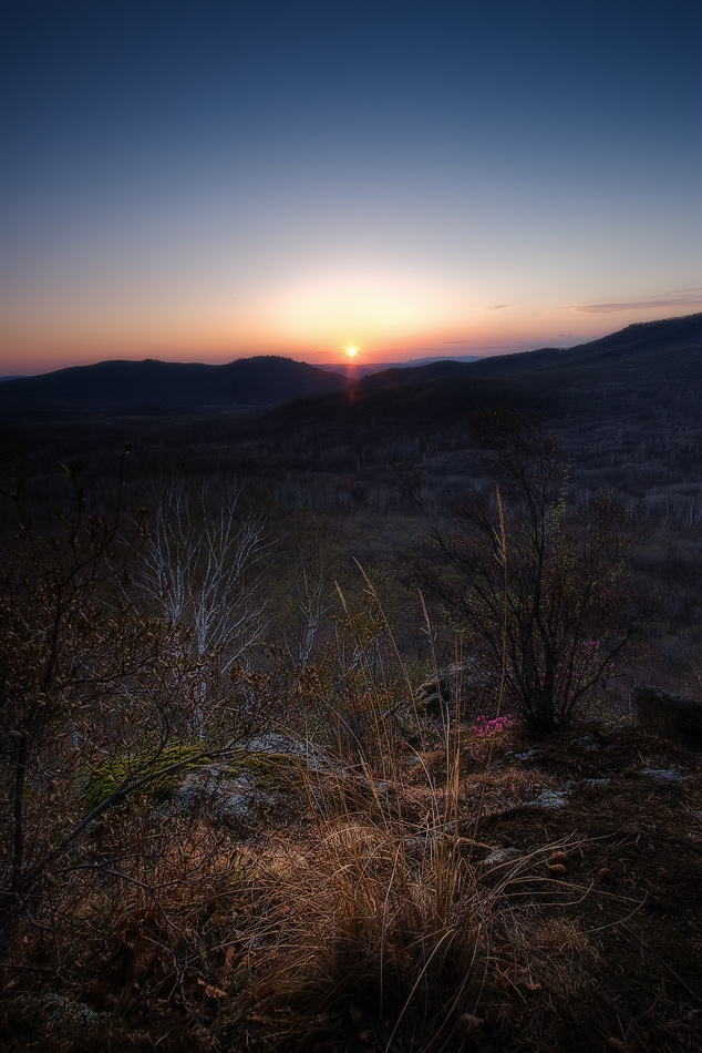 май, на закате