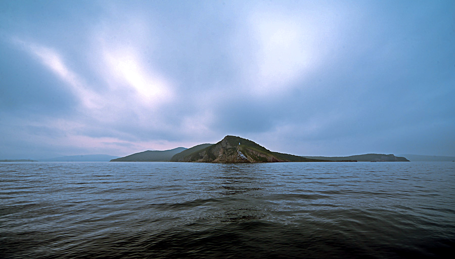 мимо острова Буяна...