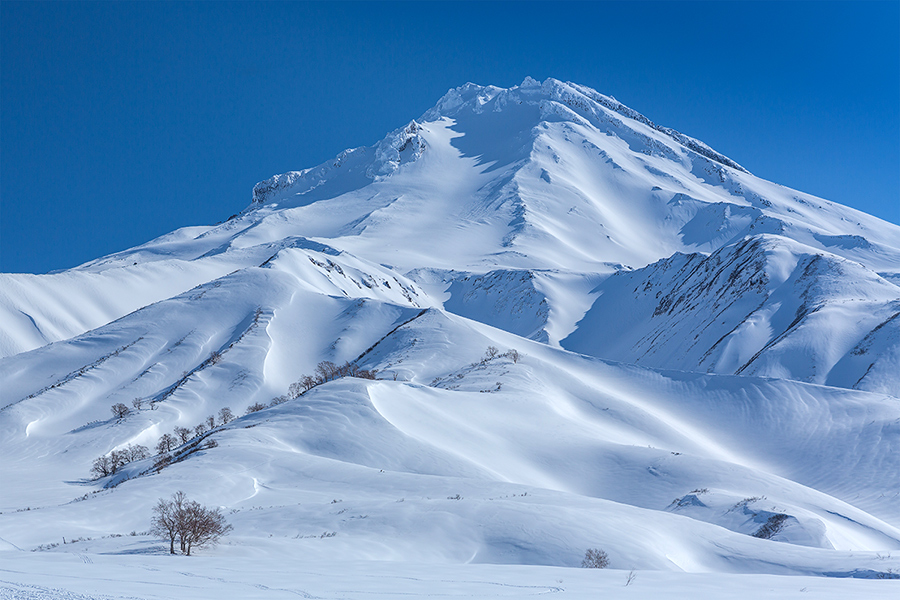 До весны далеко