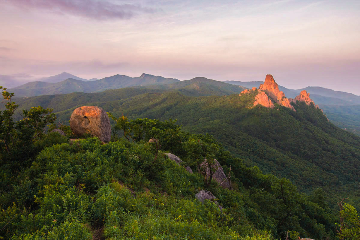Чёртов Палец на закате.