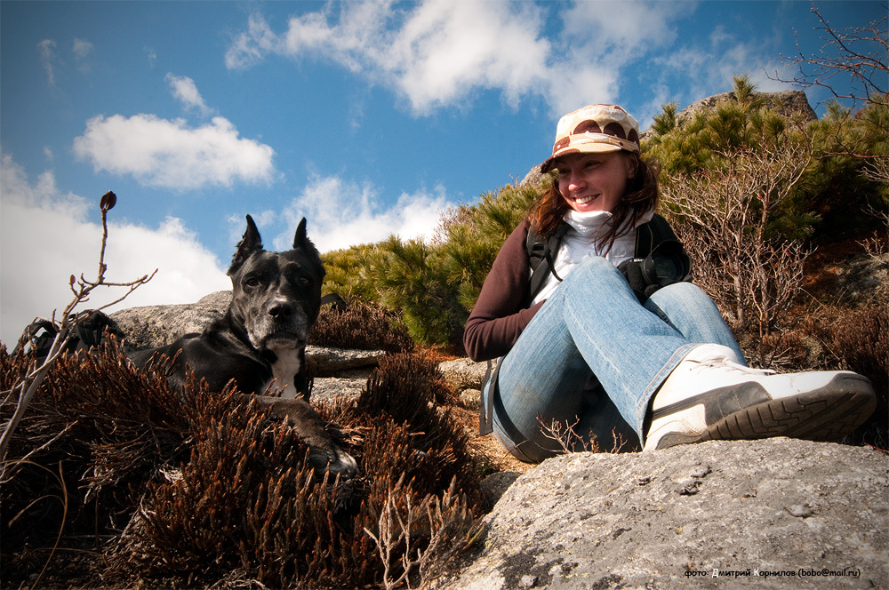 Катюха с Терой в горах )