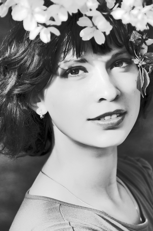 Чёрно белая, но весенняя