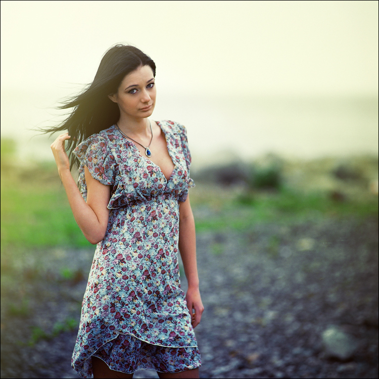 Грустная. Ветреная.