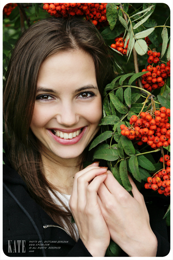 как много девушек хороших)