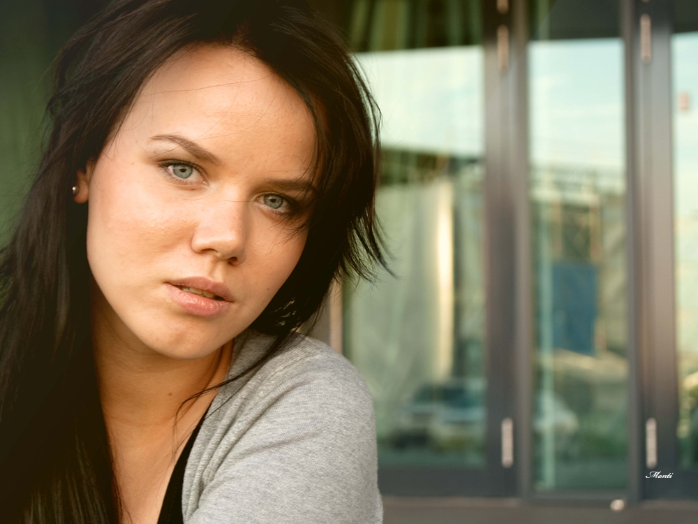 Оля портрет