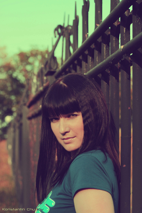 "Смотришь......?"