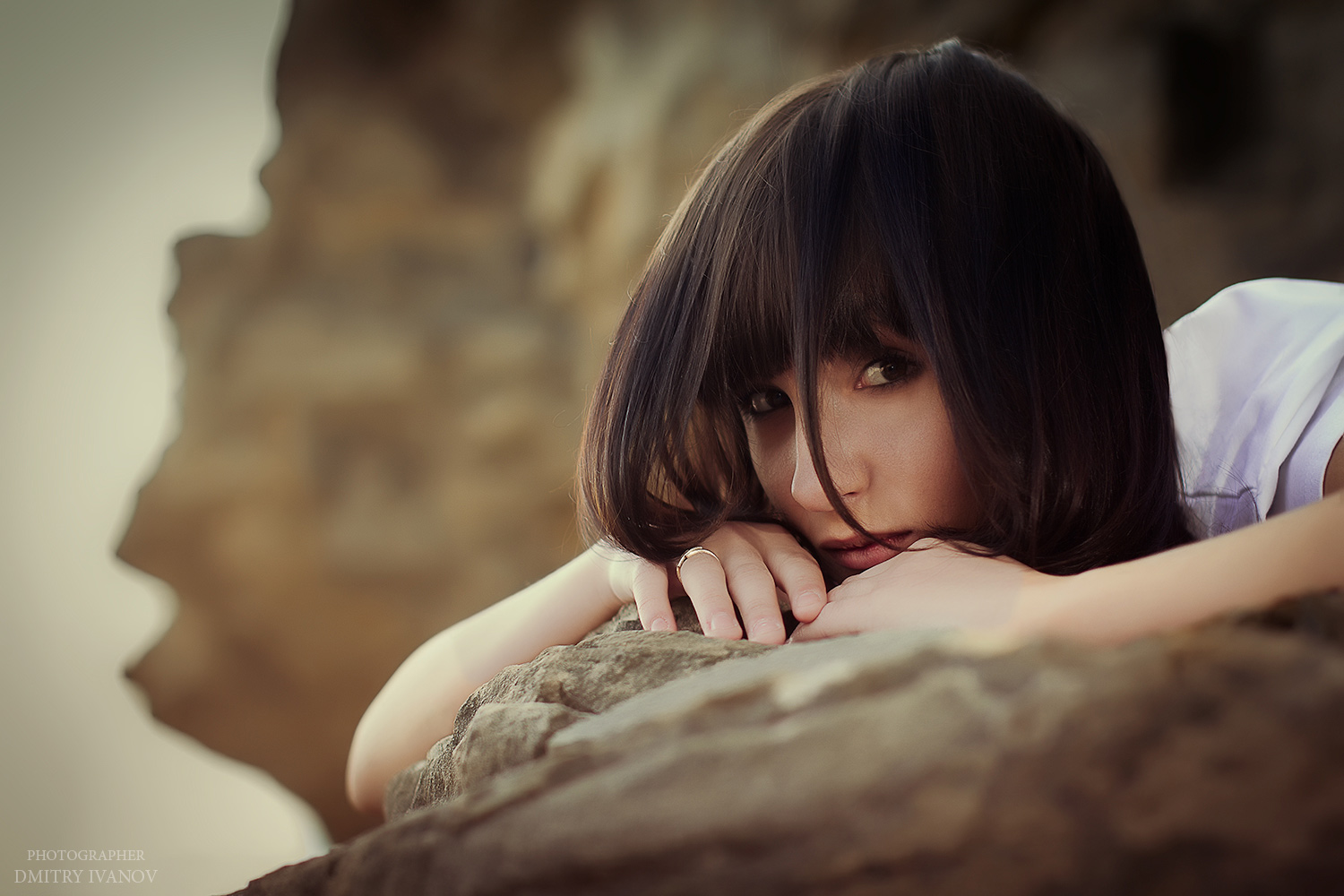 Печаль - признак одиночества.