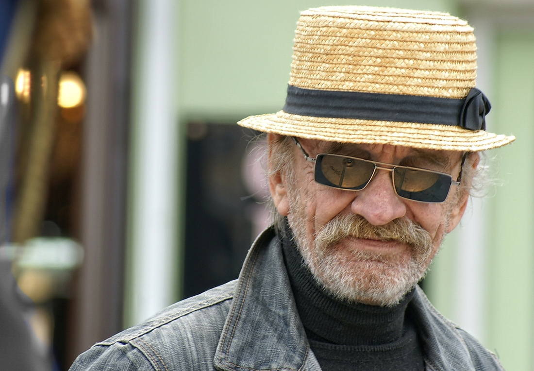 Музыкальный дед