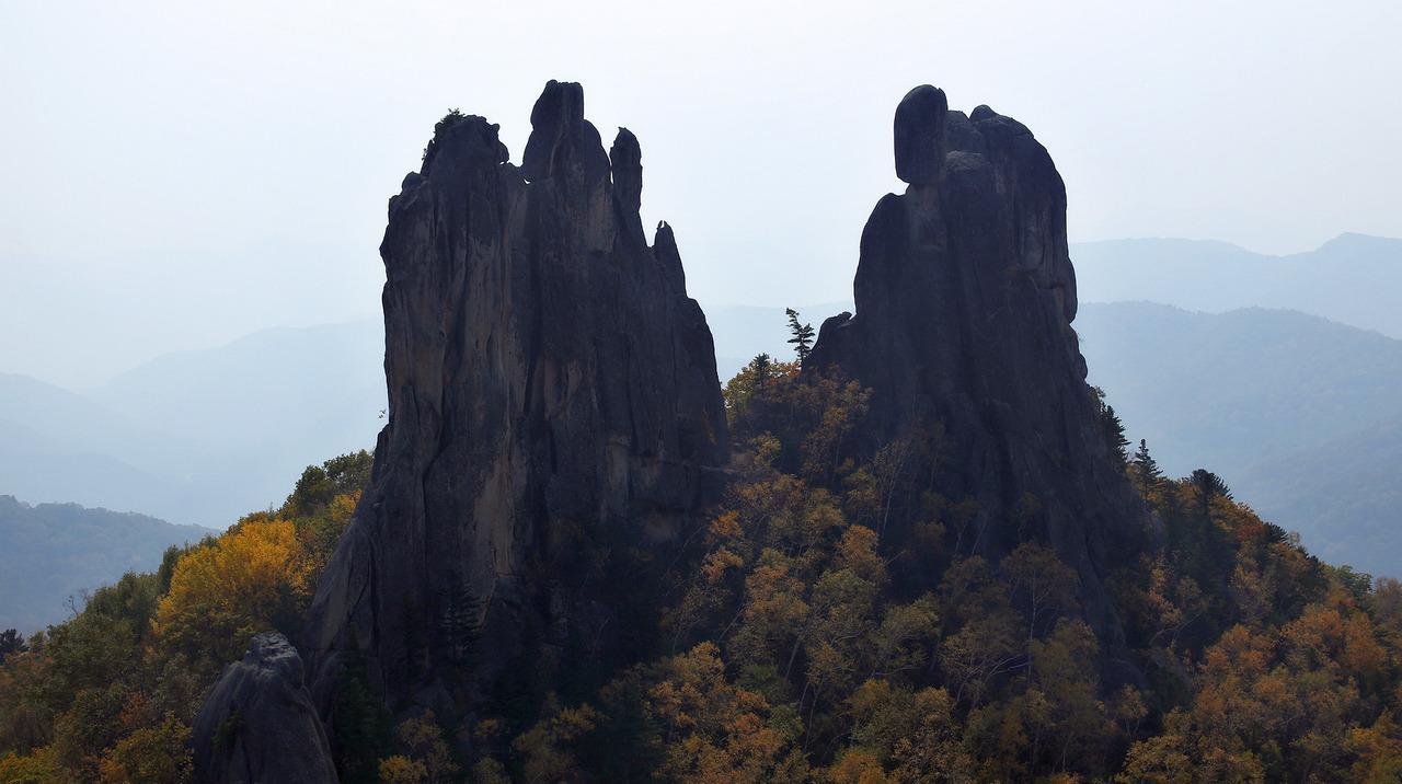 Мегалиты Маака