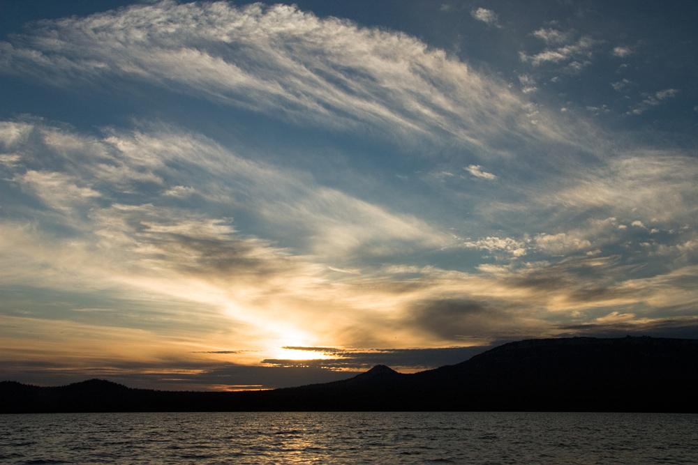 Рисовало небо сказку...