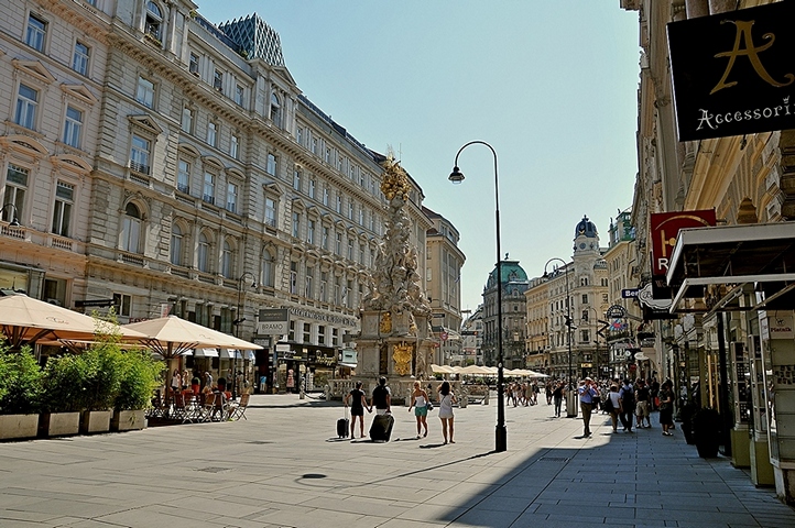 Вена. Чумная колонна. Лето 2013