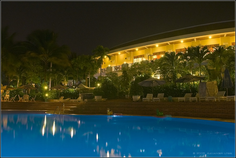 Тропической ночью