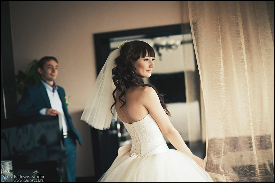 Невеста не у окна