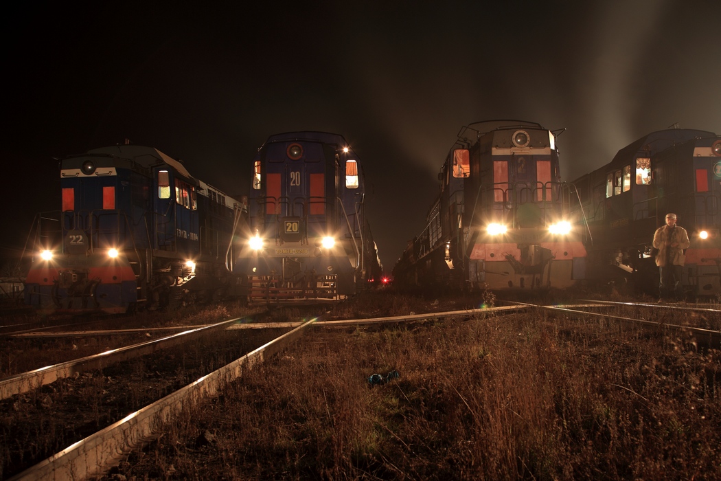 Постой паровоз не стучите колёса...©