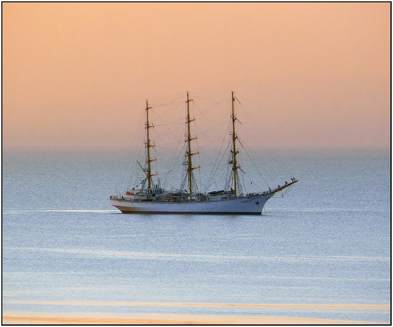 "Надежда" на рассвете