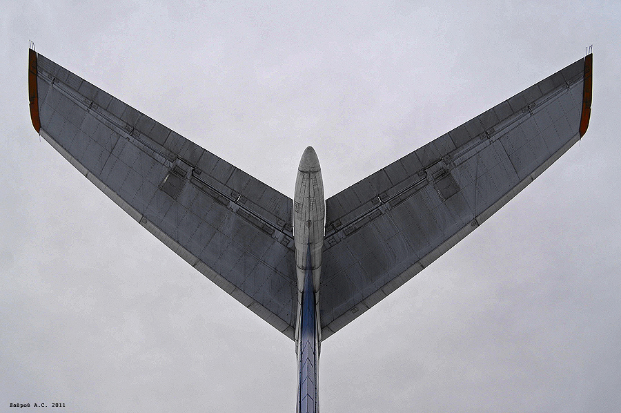 хвотовое оперение ту-154б-2