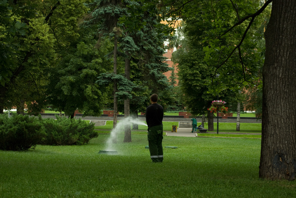 "У стен древнего кремля..."