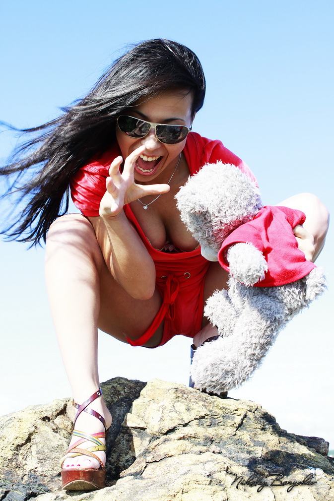 Бедный мишка :-)