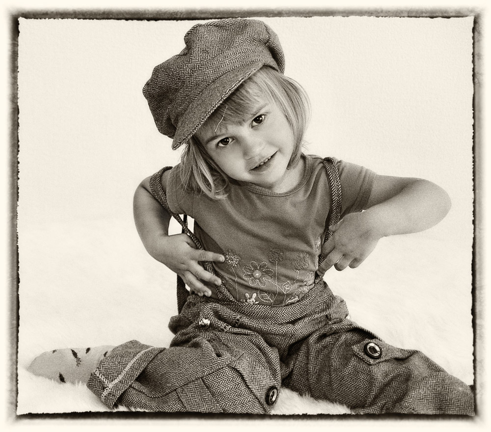 сорванец Мая!