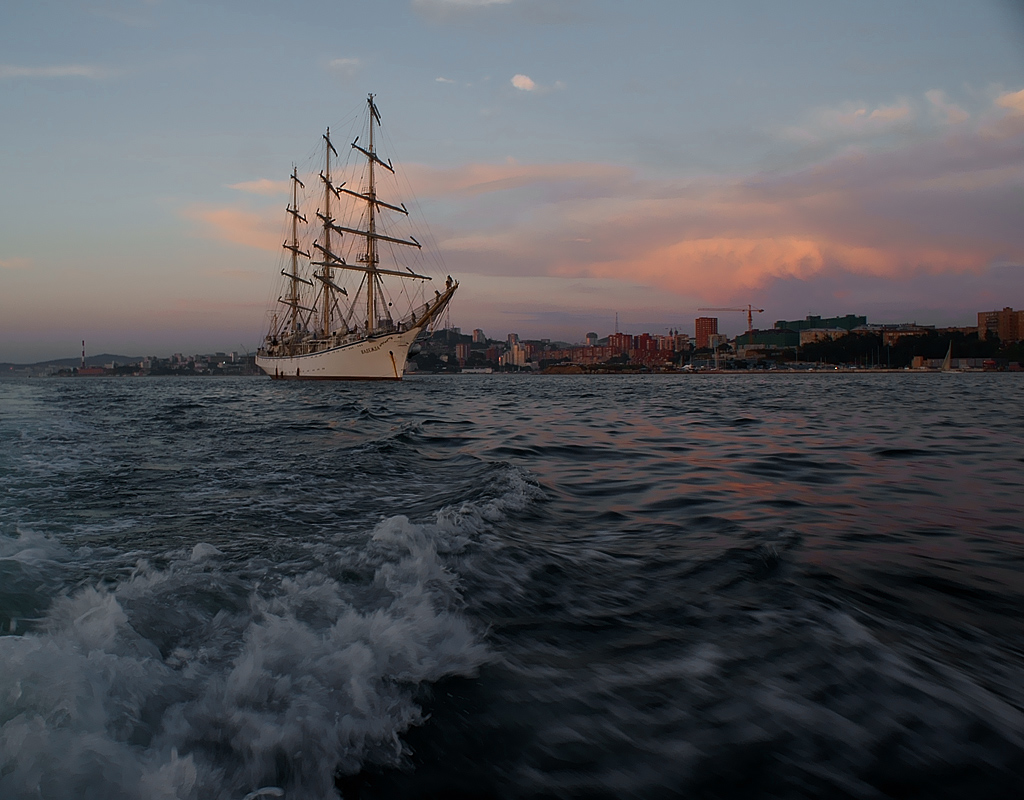 с "Надеждой "