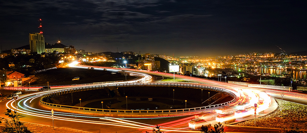 Словно по часам по кругу: жизнь. машины, люди!