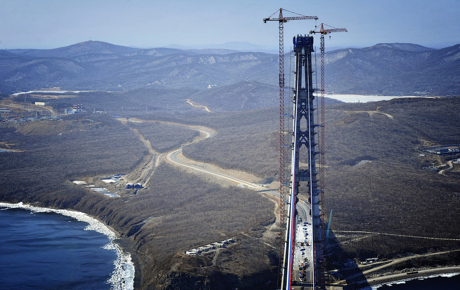 Репортаж с высоты 320 метров: Русский мост во Владивостоке