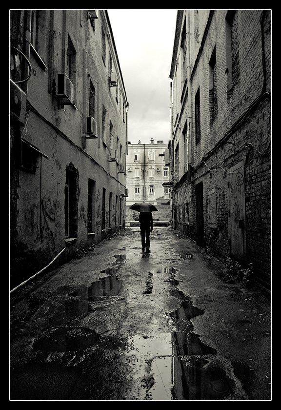 В проулочках города V