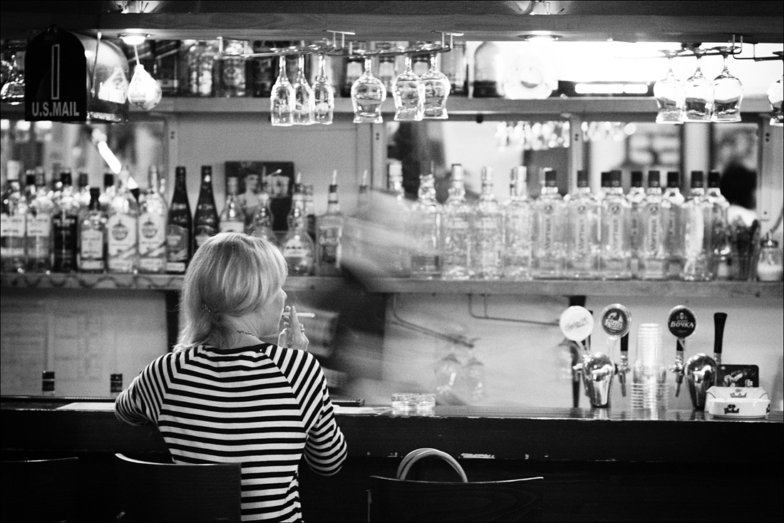 Неуловимый бармен