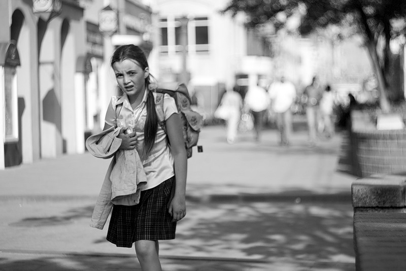 Учат в школе, учат в школе учат в шкооолее...