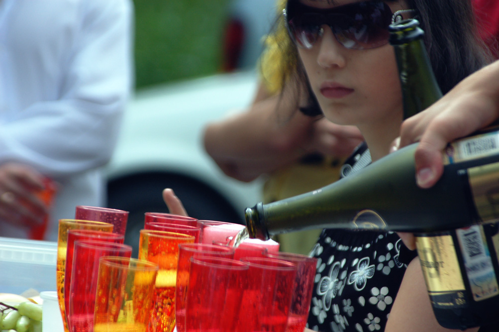 достаточно