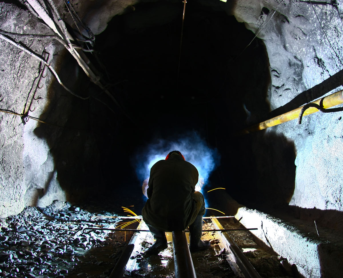 В глубоких подземельях