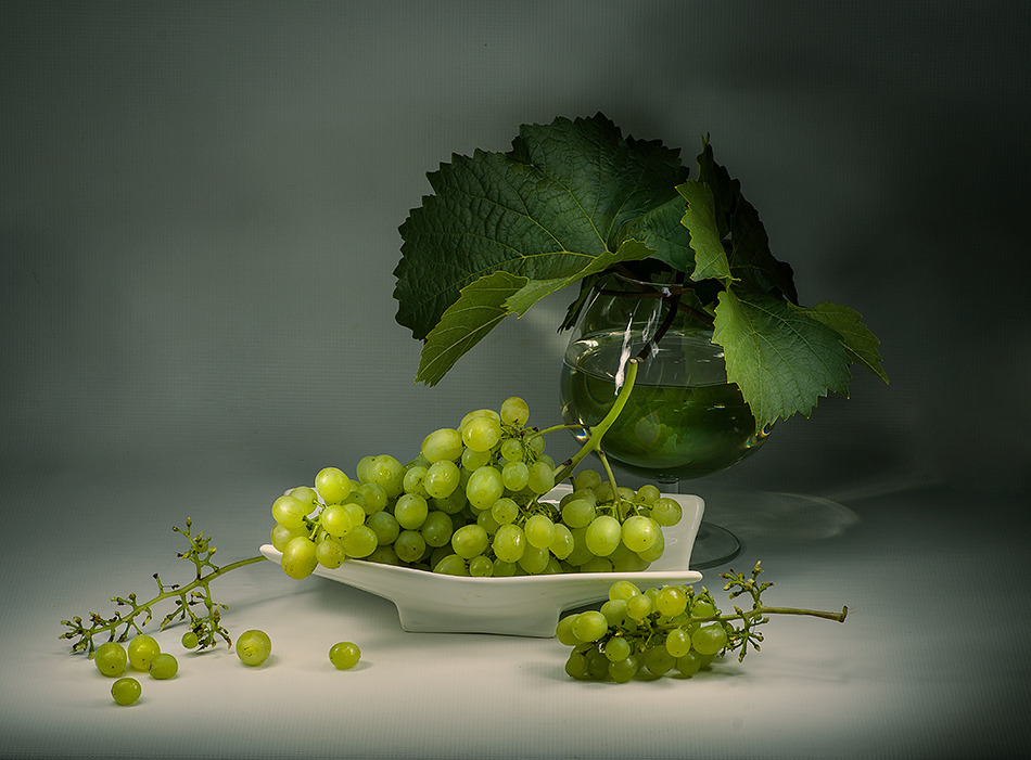 Этюд в зеленом колорите.