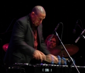 Соло на вибрафоне....