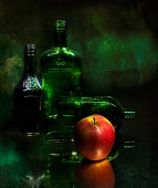 этюд с яблоком в зеленом колорите